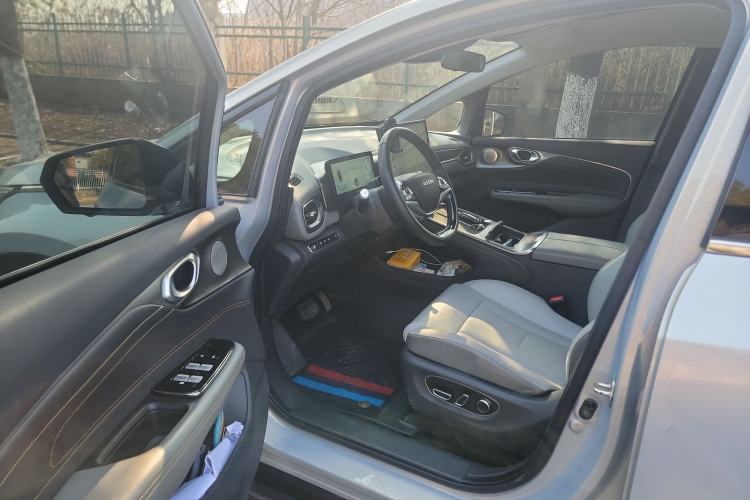 Used AION V 2023 Plus 80 Smart Technology Edition Ternary Lithium Interior 3