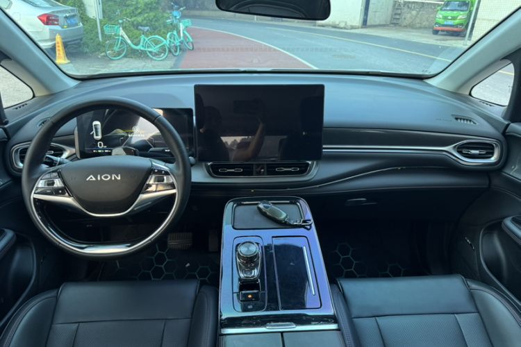 Used AION V 2023 Plus 80 Smart Technology Edition Ternary Lithium Interior 4