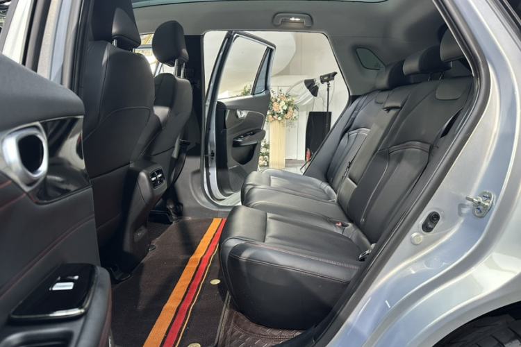 Used AION V 2023 Updated Plus 70 Intelligent Edition Lithium Iron Phosphate Interior 6