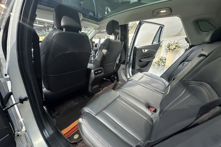Used AION V 2023 Updated Plus 70 Intelligent Edition Lithium Iron Phosphate Interior 8