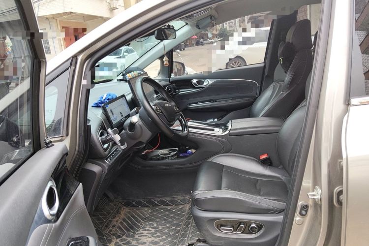 Used AION V 2023 Plus 70 Smart Tech Edition Lithium Iron Phosphate Left Front Seat
