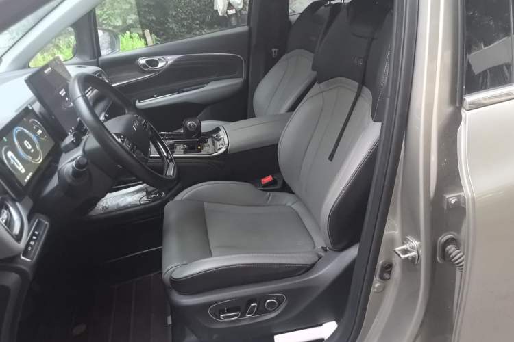Used AION V 2023 Plus 80 Smart Technology Edition Ternary Lithium Left Front Seat