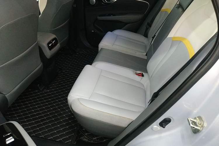 Used AION V 2023 Plus 70 Smart Edition Ternary Lithium Left Rear Seat