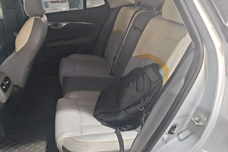 Used AION V 2023 Plus 70 Smart Tech Edition Lithium Iron Phosphate Left Rear Seat