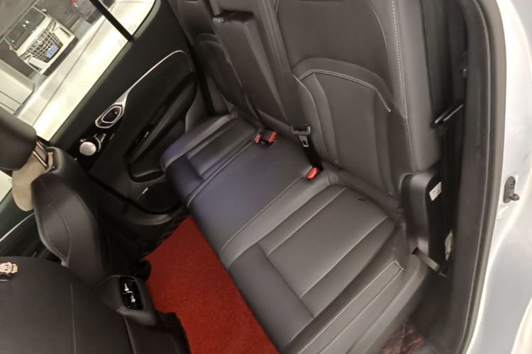 Used AION V 2023 Plus 70 Smart Enjoyment Seven-Seater Edition Ternary Lithium Left Rear Seat