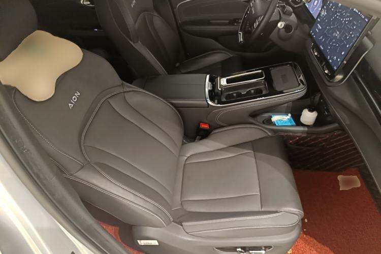 Used AION V 2023 Plus 70 Smart Enjoyment Seven-Seater Edition Ternary Lithium Right Front Seat