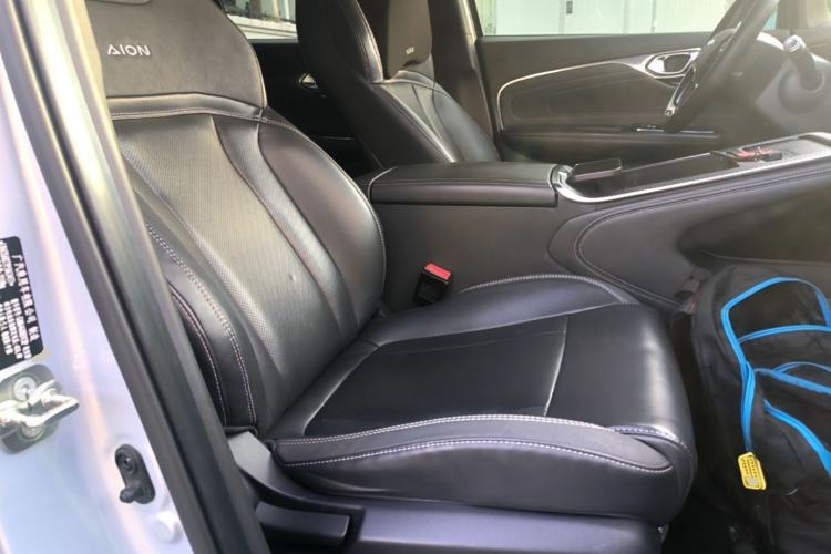 Used AION V 2023 Plus 70 Super Fast Charging Version Ternary Lithium Right Front Seat