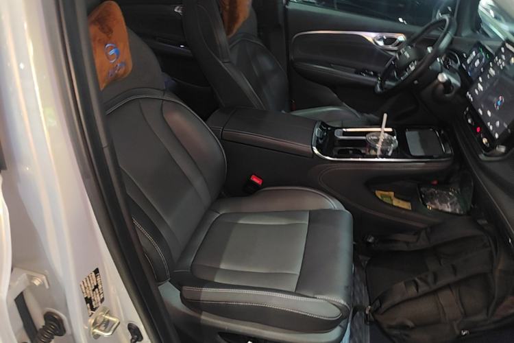 Used AION V 2023 Plus 70 Seven-seater Business Edition Right Front Seat