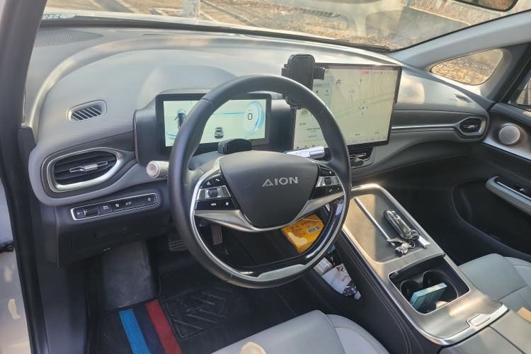 Used AION V 2023 Plus 80 Smart Technology Edition Ternary Lithium Steering Wheel