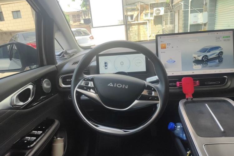 Used AION V 2023 Plus 70 Smart Tech Edition Lithium Iron Phosphate Steering Wheel
