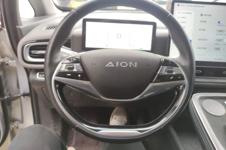 Used AION V 2023 Plus 70 Smart Tech Edition Lithium Iron Phosphate Steering Wheel