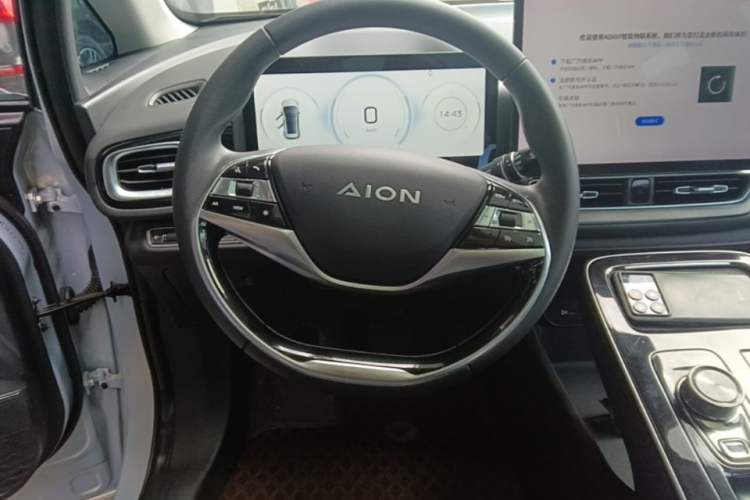 Used AION V 2023 Updated Plus 70 Intelligent Edition Lithium Iron Phosphate Steering Wheel