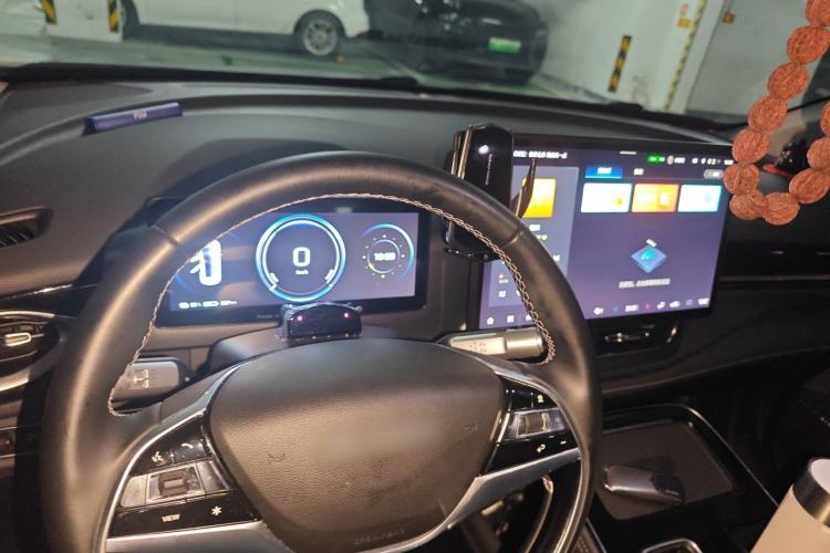 Used AION V 2023 Plus 80 Smart Technology Edition Ternary Lithium Steering Wheel
