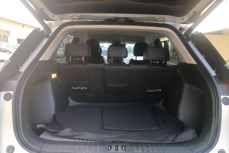 Used AION V 2023 Plus 70 Super Fast Charging Version Ternary Lithium Trunk