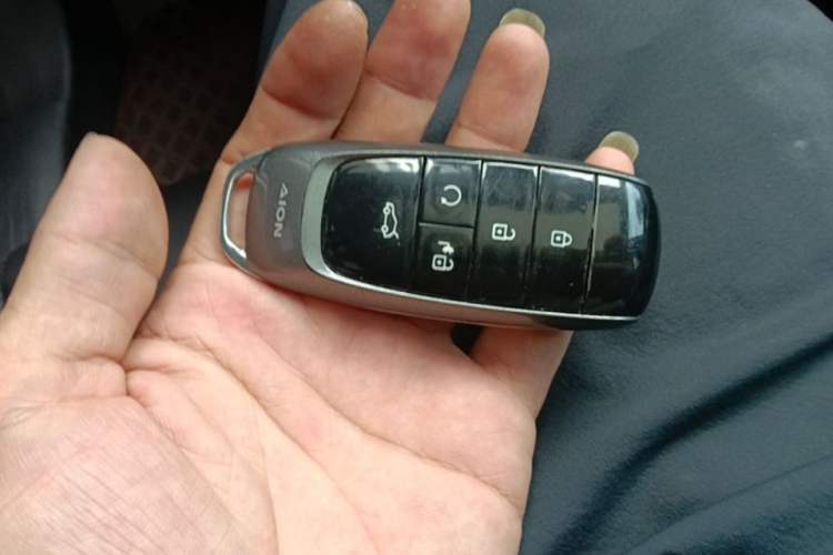 Used AION V 2023 Updated Plus 70 Intelligent Edition Lithium Iron Phosphate Vehicle Key
