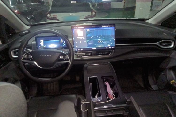 Used AION V 2023 Plus 70 Smart Edition Lithium Iron Phosphate Center Console
