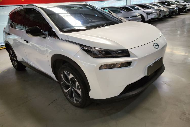 Used AION V 2023 Plus 70 Super Fast Charging Version Ternary Lithium Exterior 2