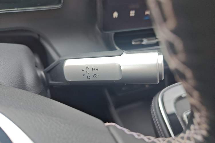 Used AION V 2023 Plus 70 Smart Edition Ternary Lithium Gear Lever