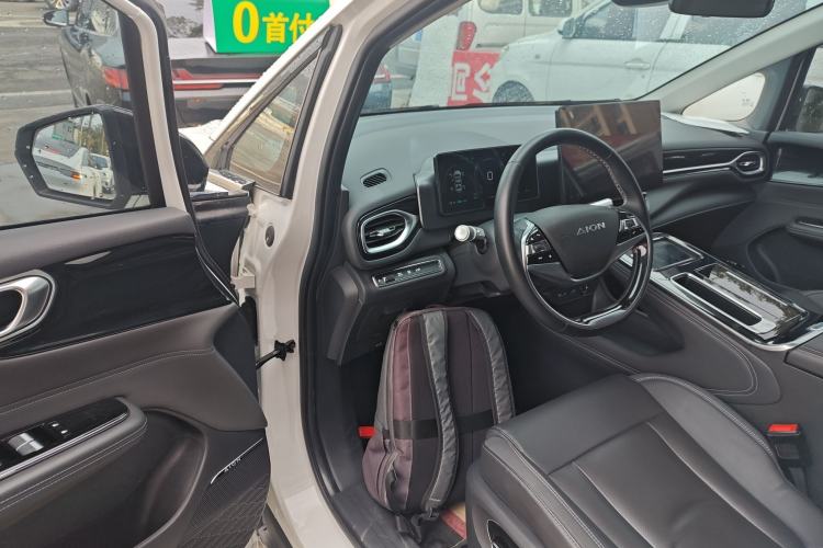 Used AION V 2023 Plus 70 Smart Edition Ternary Lithium Interior 3