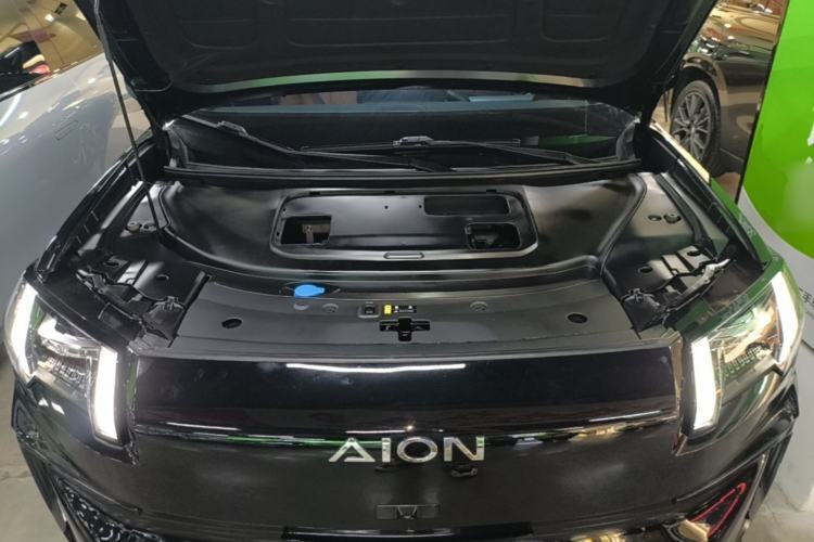 Used AION V 2024 Aion Tyrannosaurus 650 Smart Premium Edition Engine Bay