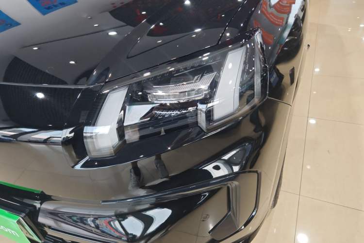 Used AION V 2024 Aion Tyrannosaurus 650 LiDAR Edition Left Front Headlight