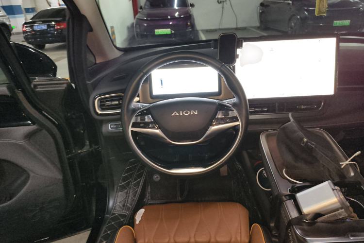 Used AION V 2024 Plus 70 Star Edition Lithium Iron Phosphate Steering Wheel