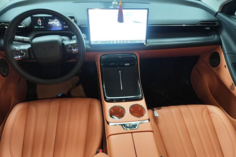 Used AION V 2024 Aion Tyrannosaurus 520 Smart Enjoy Edition Center Console