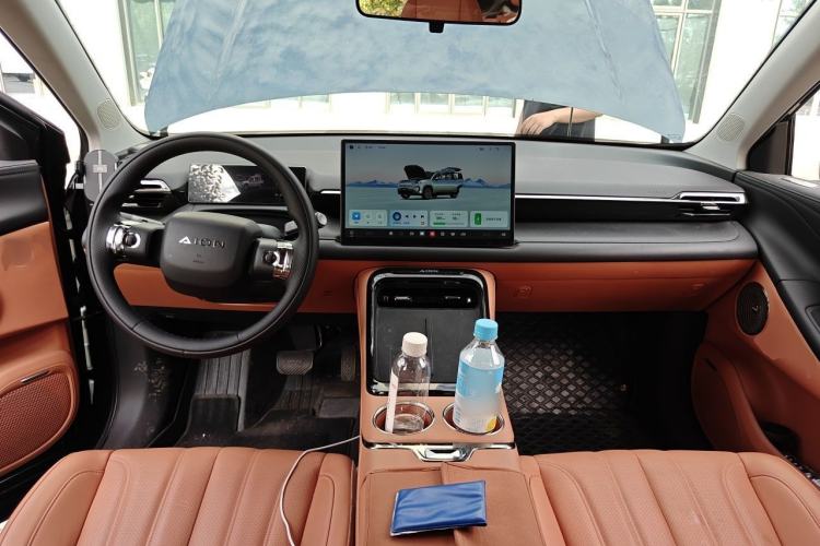 Used AION V 2024 Aion Tyrannosaurus 520 Smart Luxury Edition Center Console