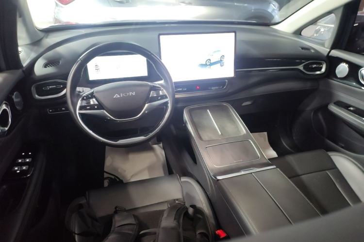 Used AION V 2024 Plus 70 Star Edition Ternary Lithium Center Console