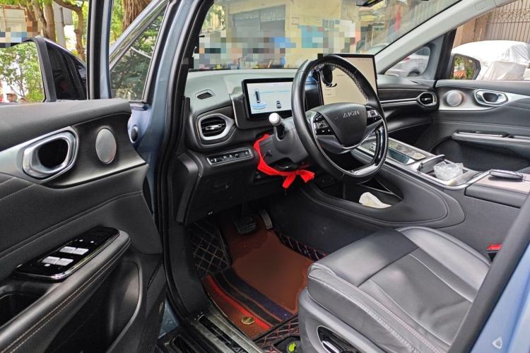 Used AION V 2024 Plus 80 Star Edition Ternary Lithium Driver Seat