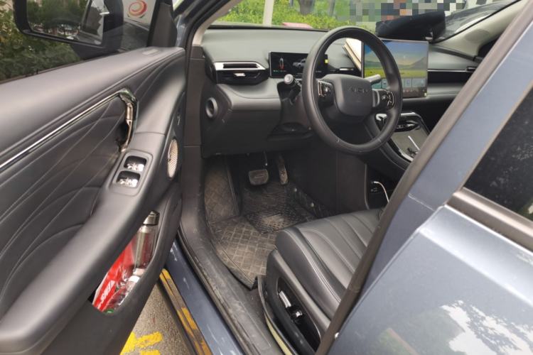 Used AION V 2024 Aion Tyrannosaurus 650 LiDAR Edition Driver Seat