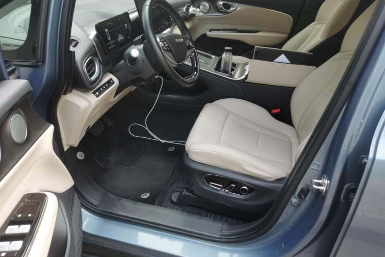 Used AION V 2024 Plus 80 Tech Edition Ternary Lithium Driver Seat