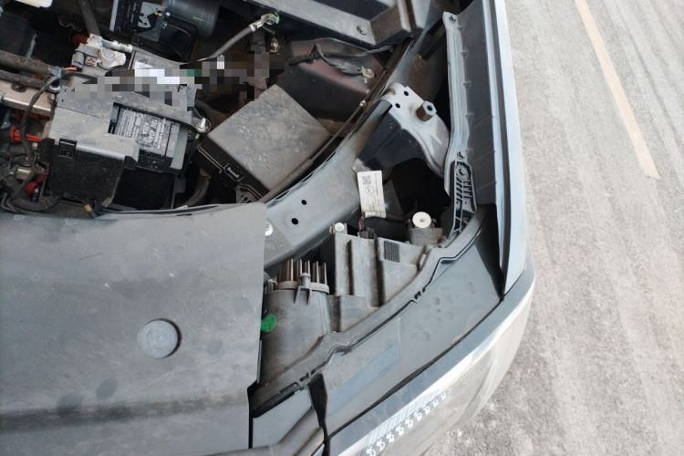Used AION V 2024 Aion Tyrannosaurus 650 Smart Luxury Edition Engine Bay Left