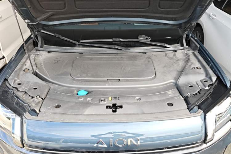 Used AION V 2024 Aion Tyrannosaurus 650 Smart Premium Edition Engine Bay