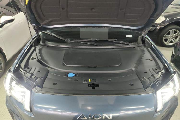 Used AION V 2024 Aion Tyrannosaurus 650 Smart Luxury Edition Engine Bay