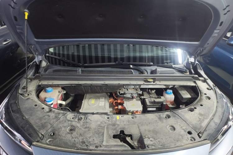 Used AION V 2024 Plus 70 Star Edition Ternary Lithium Engine Bay