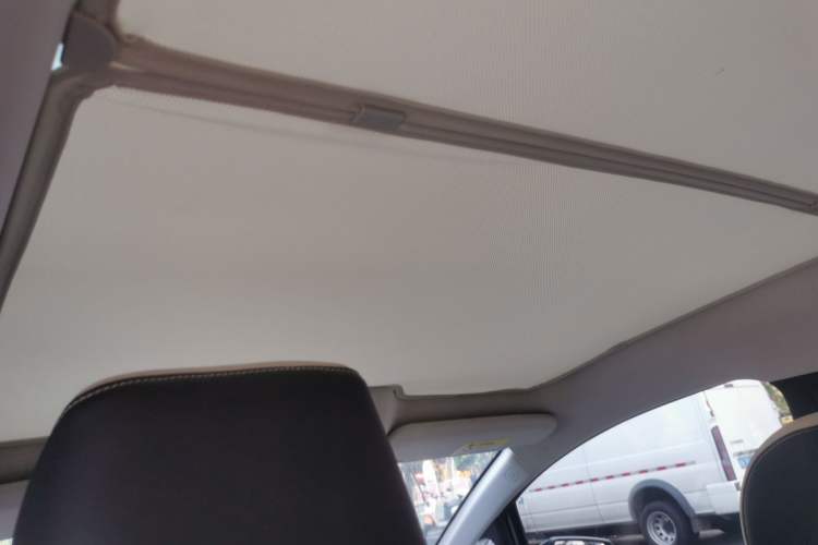 Used AION V 2024 Plus 80 Tech Edition Ternary Lithium Headliner