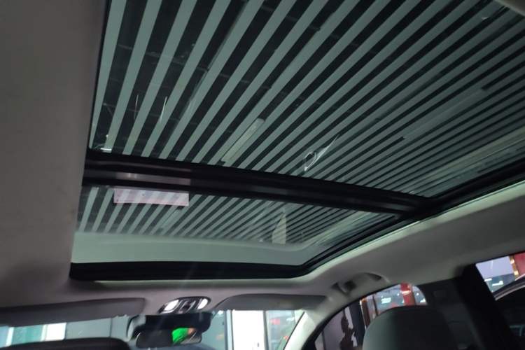 Used AION V 2024 Plus 70 Star Edition Ternary Lithium Headliner