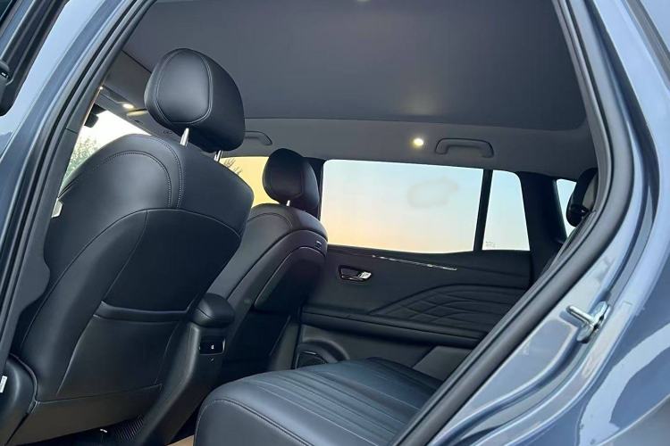 Used AION V 2024 Aion Tyrannosaurus 650 LiDAR Edition Interior 2