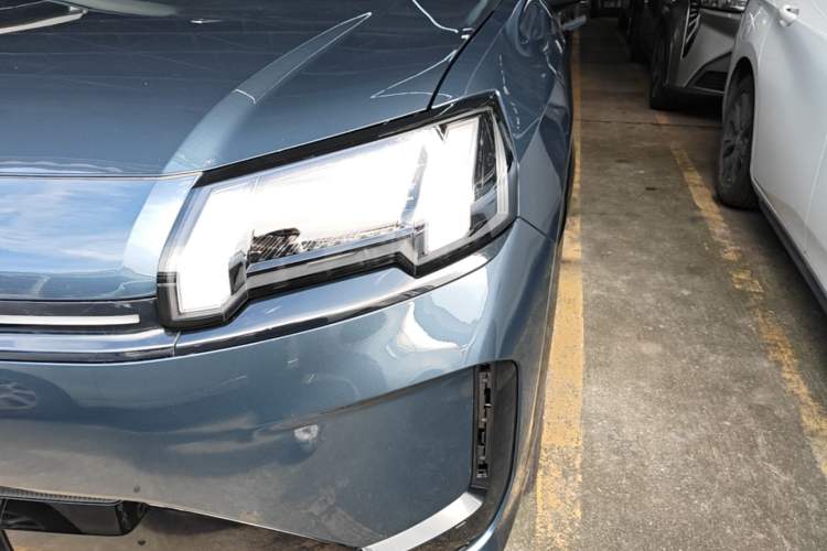 Used AION V 2024 Aion Tyrannosaurus 650 Smart Premium Edition Left Front Headlight