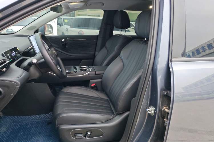 Used AION V 2024 Aion Tyrannosaurus 650 Smart Luxury Edition Left Front Seat