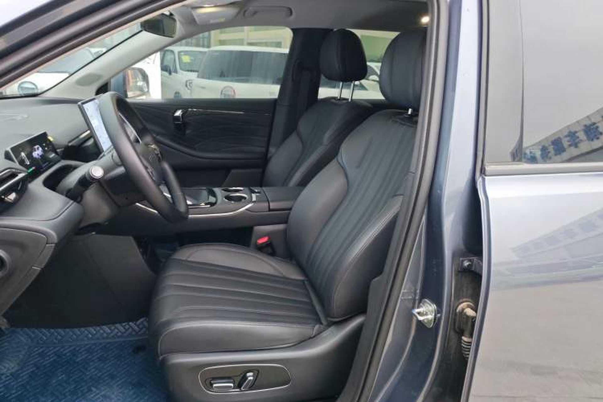 Used AION V 2024 Aion Tyrannosaurus 650 Smart Luxury Edition Left Front Seat