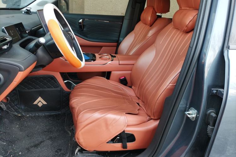 Used AION V 2024 Aion Tyrannosaurus 650 Smart Luxury Edition Left Front Seat