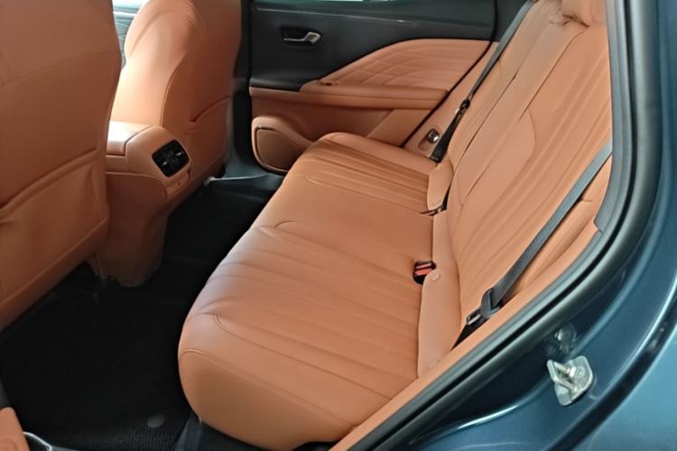 Used AION V 2024 Aion Tyrannosaurus 650 Smart Premium Edition Left Rear Seat