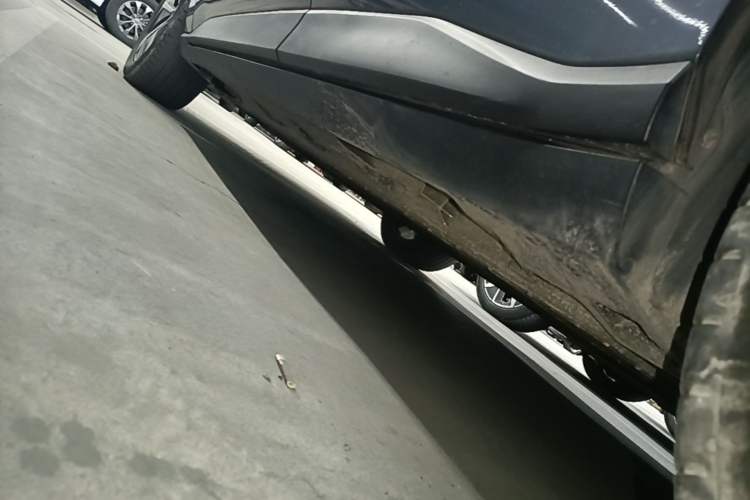 Used AION V 2024 Plus 70 Star Edition Ternary Lithium Left Side Sill