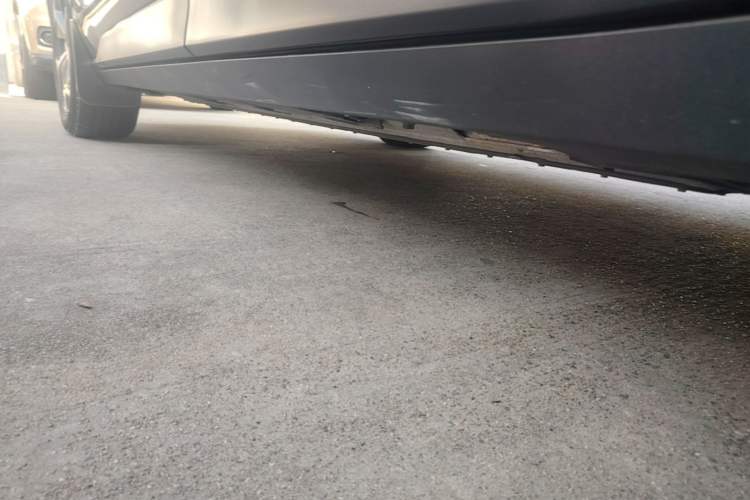 Used AION V 2024 Plus 70 Star Edition Lithium Iron Phosphate Left Side Sill