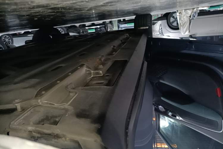 Used AION V 2024 Plus 70 Star Edition Ternary Lithium Left Side Sill