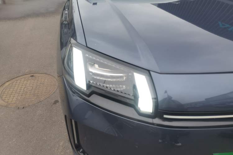 Used AION V 2024 Aion Tyrannosaurus 520 Intelligent Premium Edition Right Front Headlight
