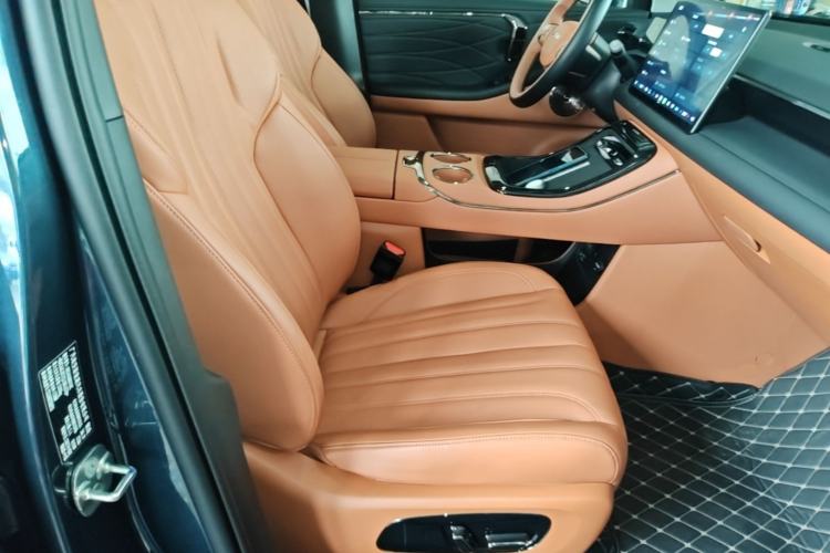 Used AION V 2024 Aion Tyrannosaurus 520 Intelligent Premium Edition Right Front Seat