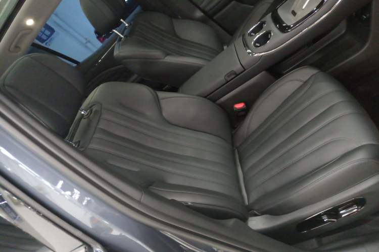 Used AION V 2024 Aion Tyrannosaurus 650 LiDAR Edition Right Front Seat